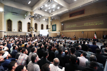 محفل انس با قرآن Forum de récitation du Coran en présence de l’ayatollah Khameneiدر حضور رهبر انقلاب