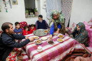پهن‌شدن سفره افطار و سحر روستاییان گلستان برای مسافران نوروزی