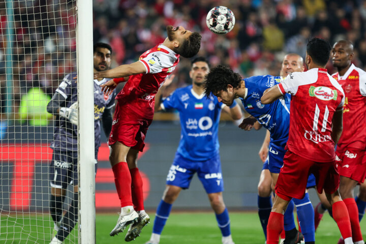 دومین حضور بانوان در شهرآورد در روزی که فوتبال تسکین درد غزه شد