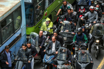 Vacances de Norouz: la circulation est très chargée sur les routes de Téhéran 