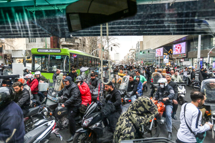 ترافیک خیابان های تهران در روزهای پایانی سال ۱۴۰۲