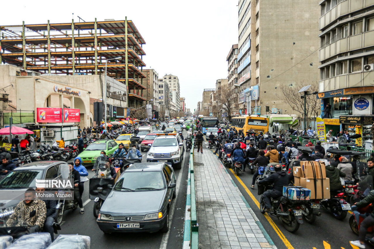 حکایت مهر در تهران؛ پُرترافیک در اوج هیجان دانشآموزان حکایت مهر در تهران؛ پُرترافیک در اوج هیجان دانشآموزان