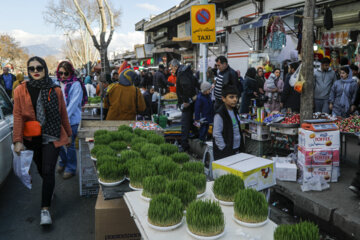L'heure des derniers achats au marché de Sanandaj dans le Kurdistan iranien. 