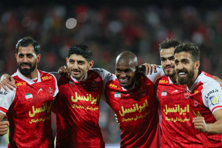 نگاهی به بازیهای باقیمانده استقلال و پرسپولیس؛ جنگ قهرمانی در خاکریز آخر