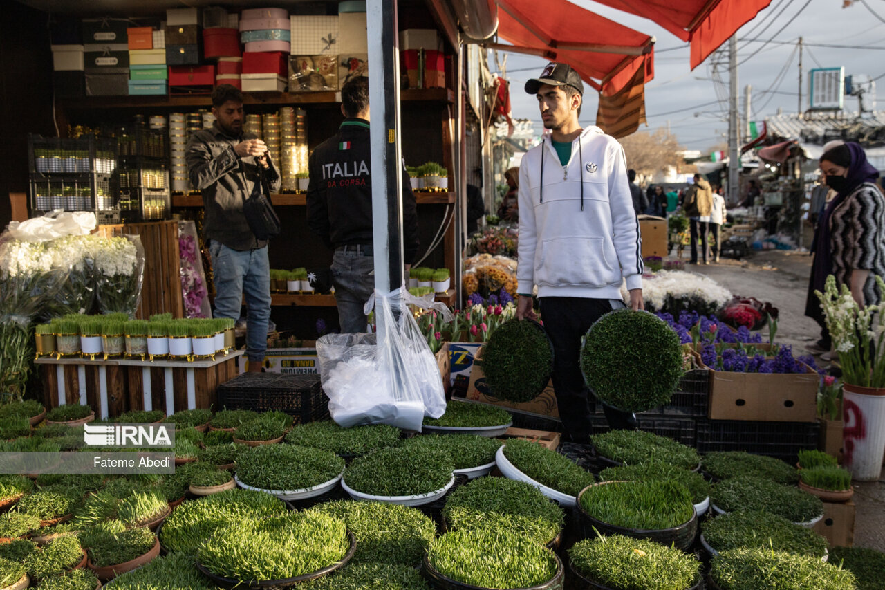 بازار گل محلاتی در آخرین روزهای سال ۱۴۰۳
