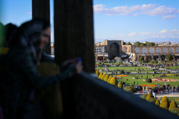 Nowruz 1403 tourists in Isfahan's Naqsh Jahan