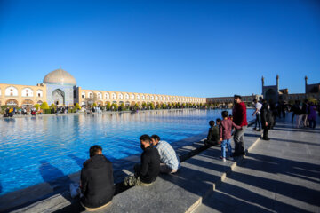Nowruz 1403 tourists in Isfahan's Naqsh Jahan