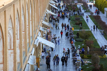 Nowruz 1403 tourists in Isfahan's Naqsh Jahan