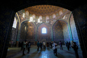 Nowruz 1403 tourists in Isfahan's Naqsh Jahan