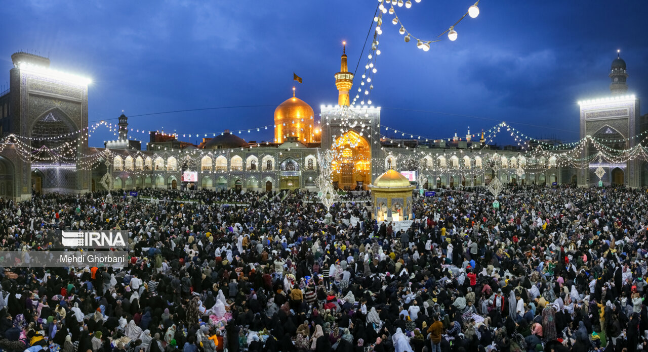 تحویل سال ۱۴۰۳ در حرم امام رضا (ع)