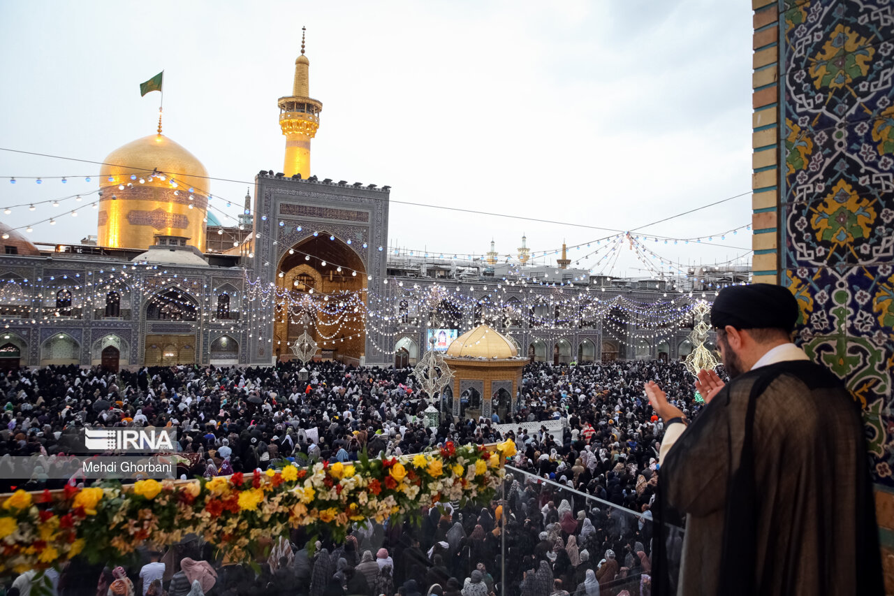 تحویل سال ۱۴۰۳ در حرم امام رضا (ع)