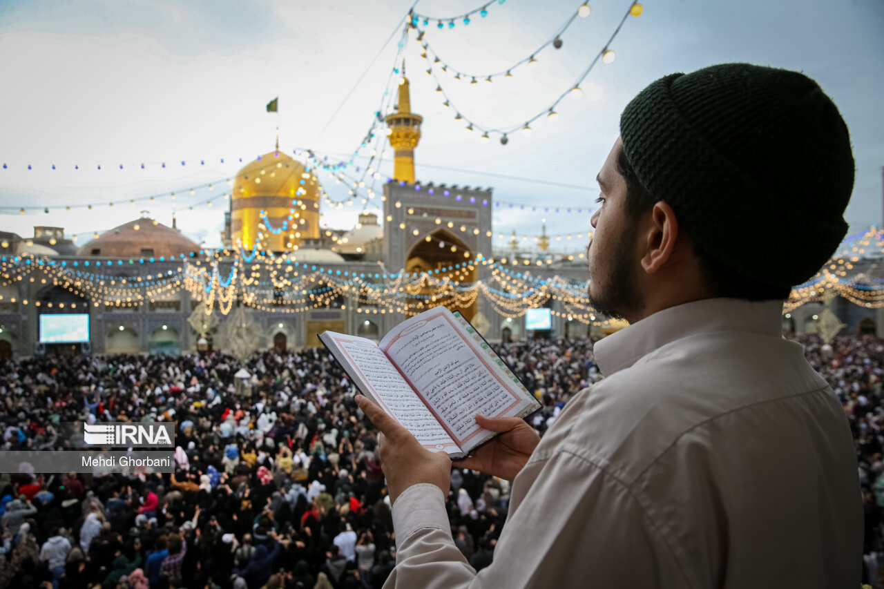 تحویل سال ۱۴۰۳ در حرم امام رضا (ع)