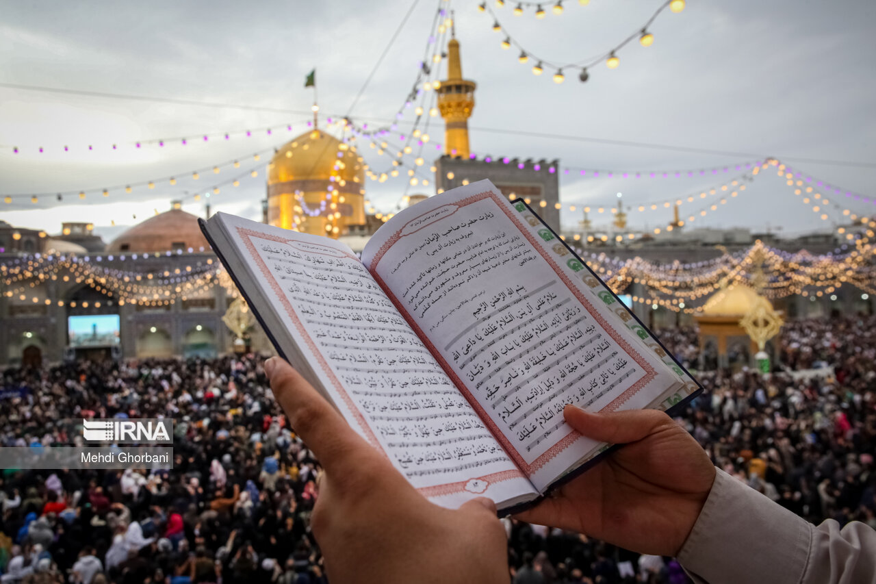 تحویل سال ۱۴۰۳ در حرم امام رضا (ع)
