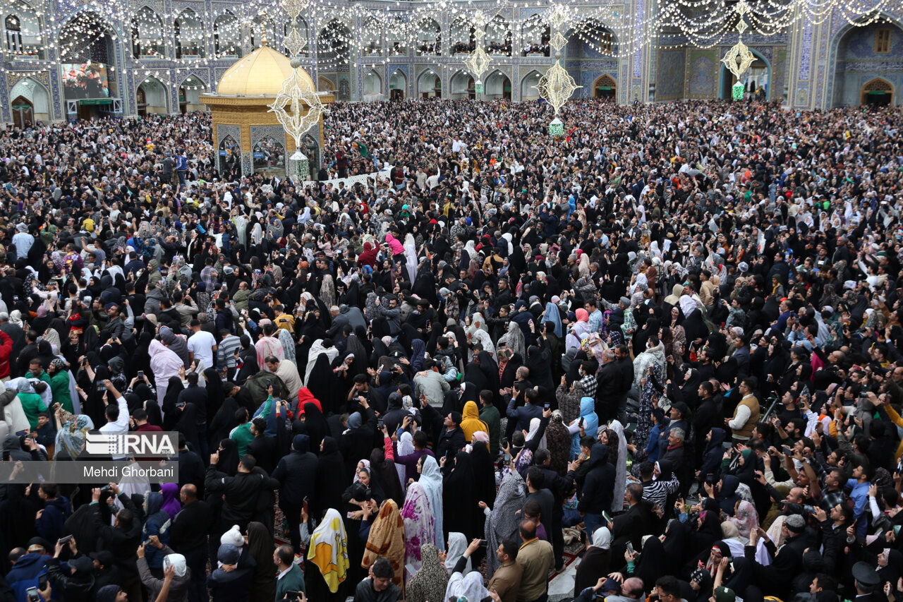تحویل سال ۱۴۰۳ در حرم امام رضا (ع)
