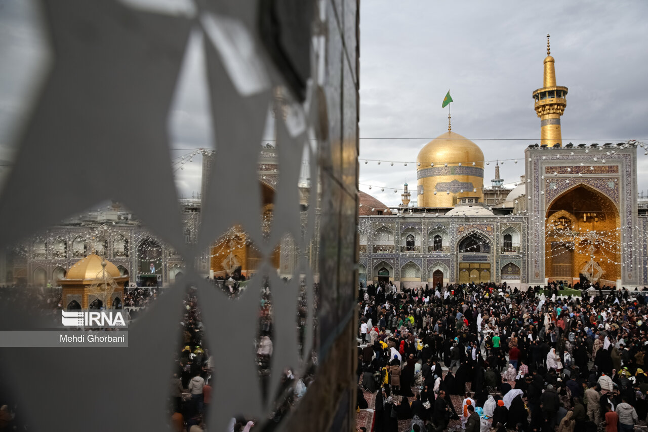 تحویل سال ۱۴۰۳ در حرم امام رضا (ع)