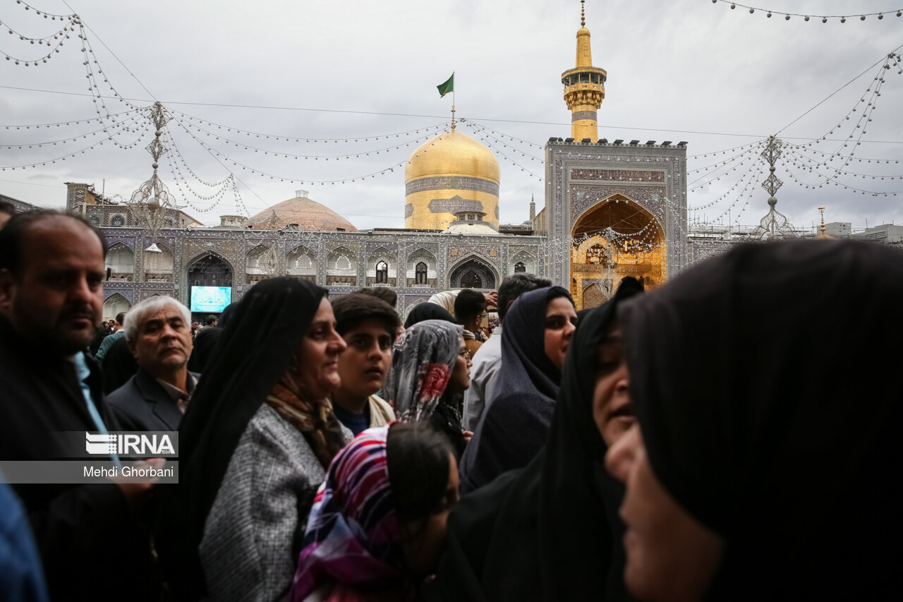 تحویل سال ۱۴۰۳ در حرم امام رضا (ع)