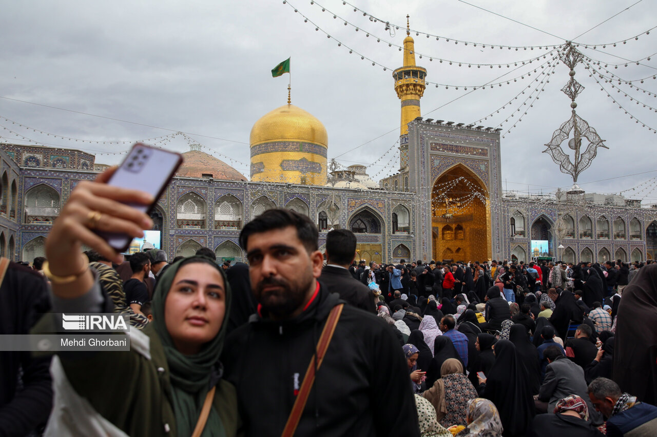 تحویل سال ۱۴۰۳ در حرم امام رضا (ع)