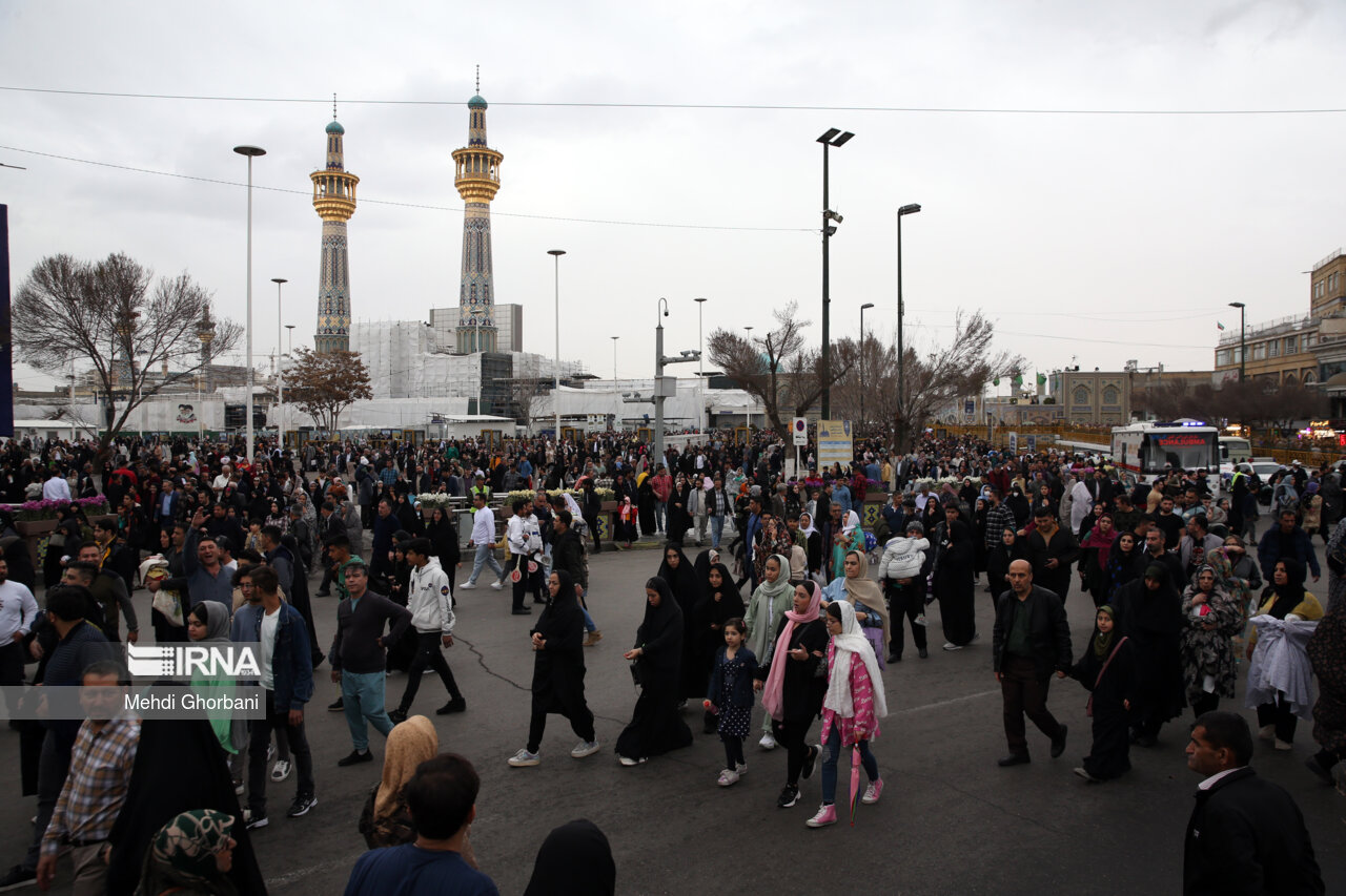 تحویل سال ۱۴۰۳ در حرم امام رضا (ع)