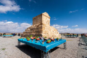 Nowruz-Touristen in Persepolis und Pasargad
