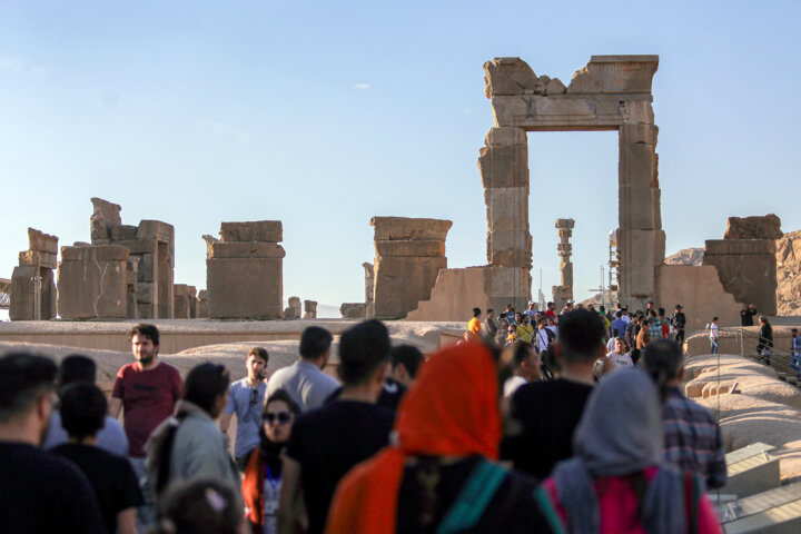 حافظیه و تختجمشید در صدر اماکن پربازدید تاریخی در نخستین روزهای نوروز 1 حافظیه و تختجمشید در صدر اماکن پربازدید تاریخی در نخستین روزهای نوروز