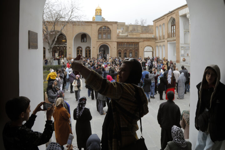 گردشگران نوروز ۱۴۰۳ در عمارت آصف «خانه کُرد»