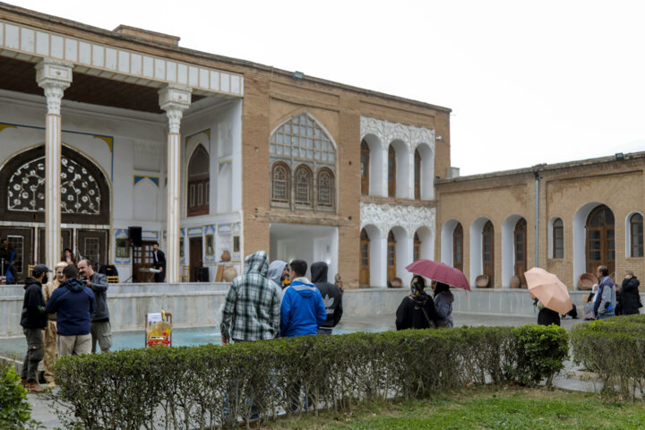 گردشگران نوروز ۱۴۰۳ در عمارت آصف «خانه کُرد»