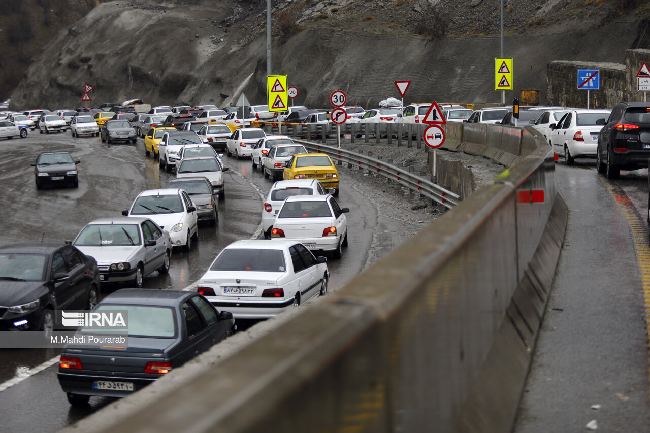 ترافیک سنگین در جاده‌های منتهی به تهران حتی یک‌روز پس از تعطیلات