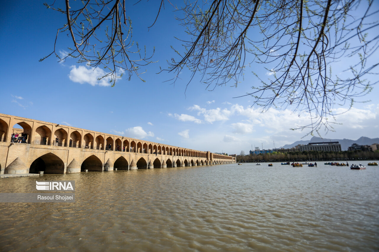 دمای هوای اصفهان سه درجه افزایش می‌یابد
