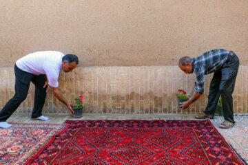 افطاری در کوچه گلچینان یزد