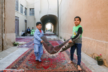 افطاری در کوچه گلچینان یزد