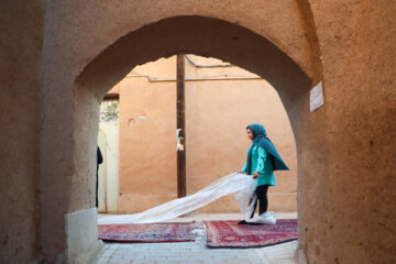 افطاری در کوچه گلچینان یزد