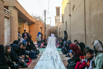 افطاری در کوچه گلچینان یزد