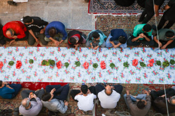 افطاری در کوچه گلچینان یزد