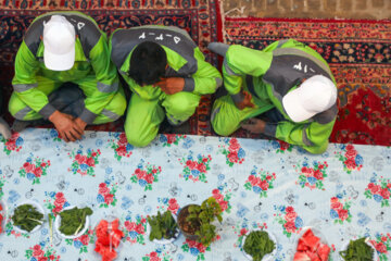 افطاری در کوچه گلچینان یزد