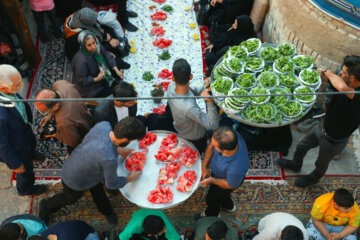 افطاری در کوچه گلچینان یزد