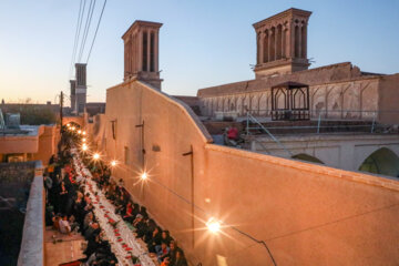 افطاری در کوچه گلچینان یزد