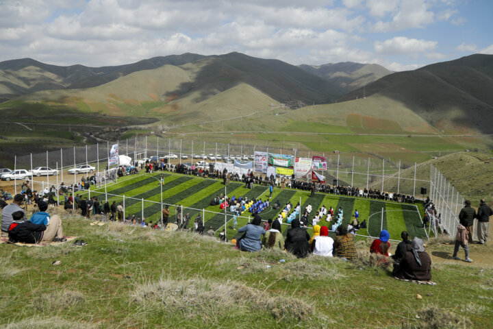 عشق به فوتبال در روستاهای کردستان