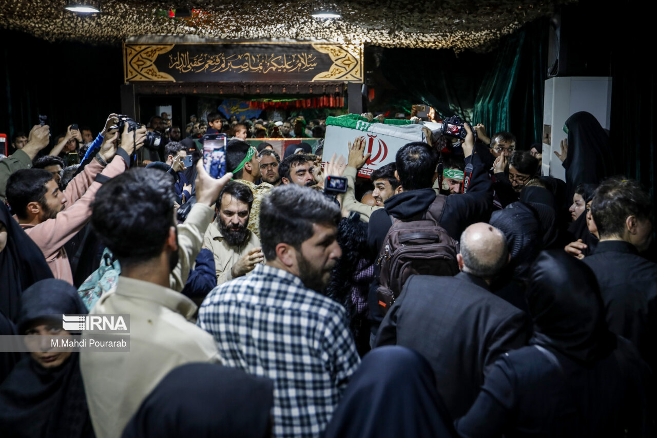 وداع با پیکر شهید «بهروز واحدی»