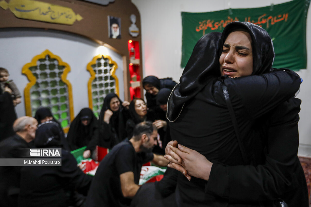 وداع با پیکر شهید «بهروز واحدی»