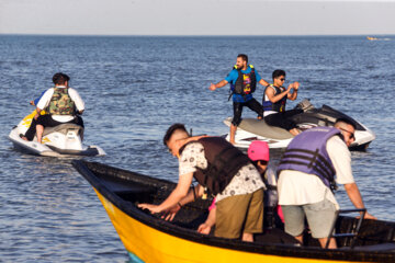 گردشگران نوروز ۱۴۰۳ در سواحل دریای خزر