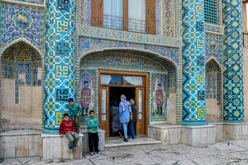 بازدید گردشگران نوروزی از عمارت مفخم  - بجنورد