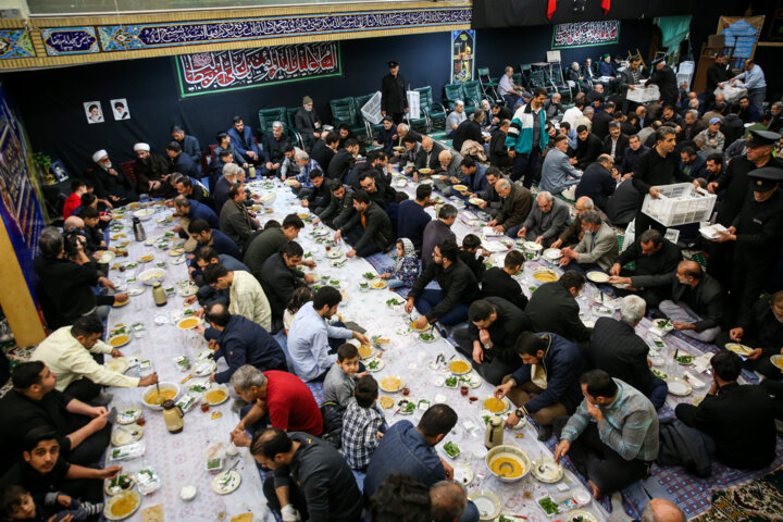 افطار در مسجد امام رضا (ع) مشهد