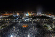 Mar de fieles celebra en Mashhad “la Noche del Destino”