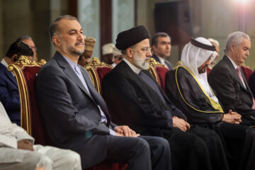 دیدار سفرای کشورهای اسلامی با رئیس جمهور