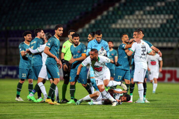 Iran Pro League: Zob Ahan vs. Shams Azar