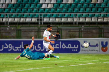 Iran Pro League: Zob Ahan vs. Shams Azar