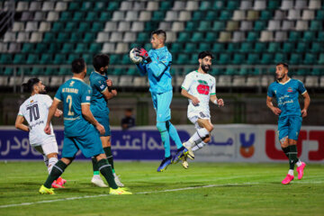 Iran Pro League: Zob Ahan vs. Shams Azar