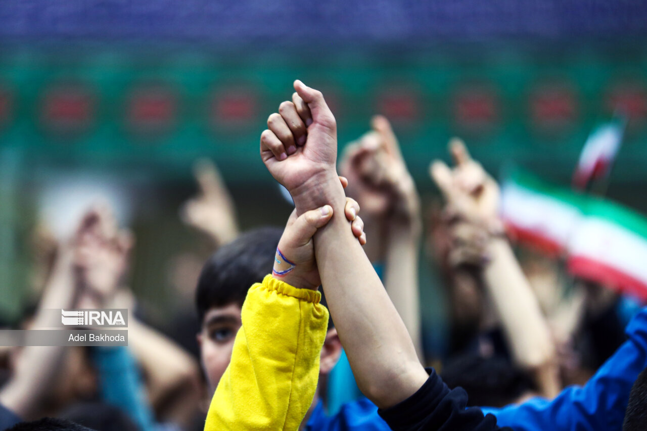 دانش آموزان بسیجی بوشهری مدال طلای لیگ علمی پایا را کسب کردند دانش آموزان بسیجی بوشهری مدال طلای لیگ علمی پایا را کسب کردند