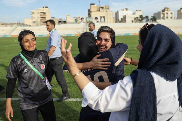 سرمربی خاتون بم: کسی فکر نمیکرد از مرحله گروهی جام باشگاههای آسیا صعود کنیم