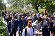 بالصور.. طلاب الجامعات الايرانية ينظمون وقفة تضامنية مع الحرس الثوري
